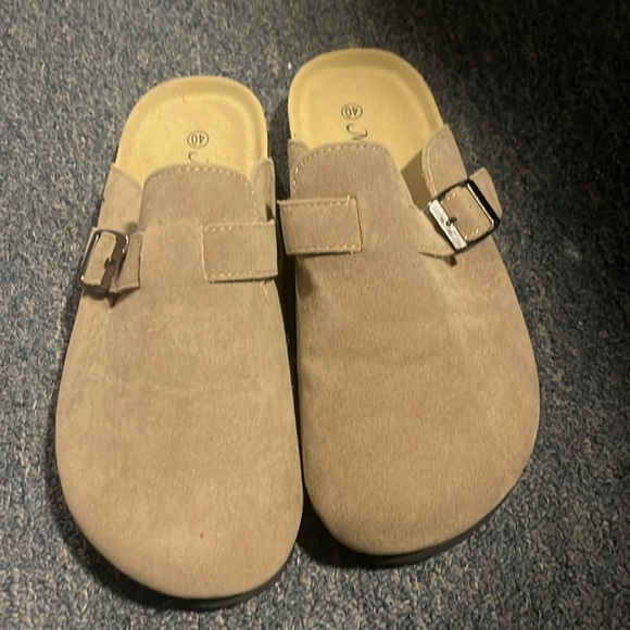 Brown Clogs - Picture 2 of 3